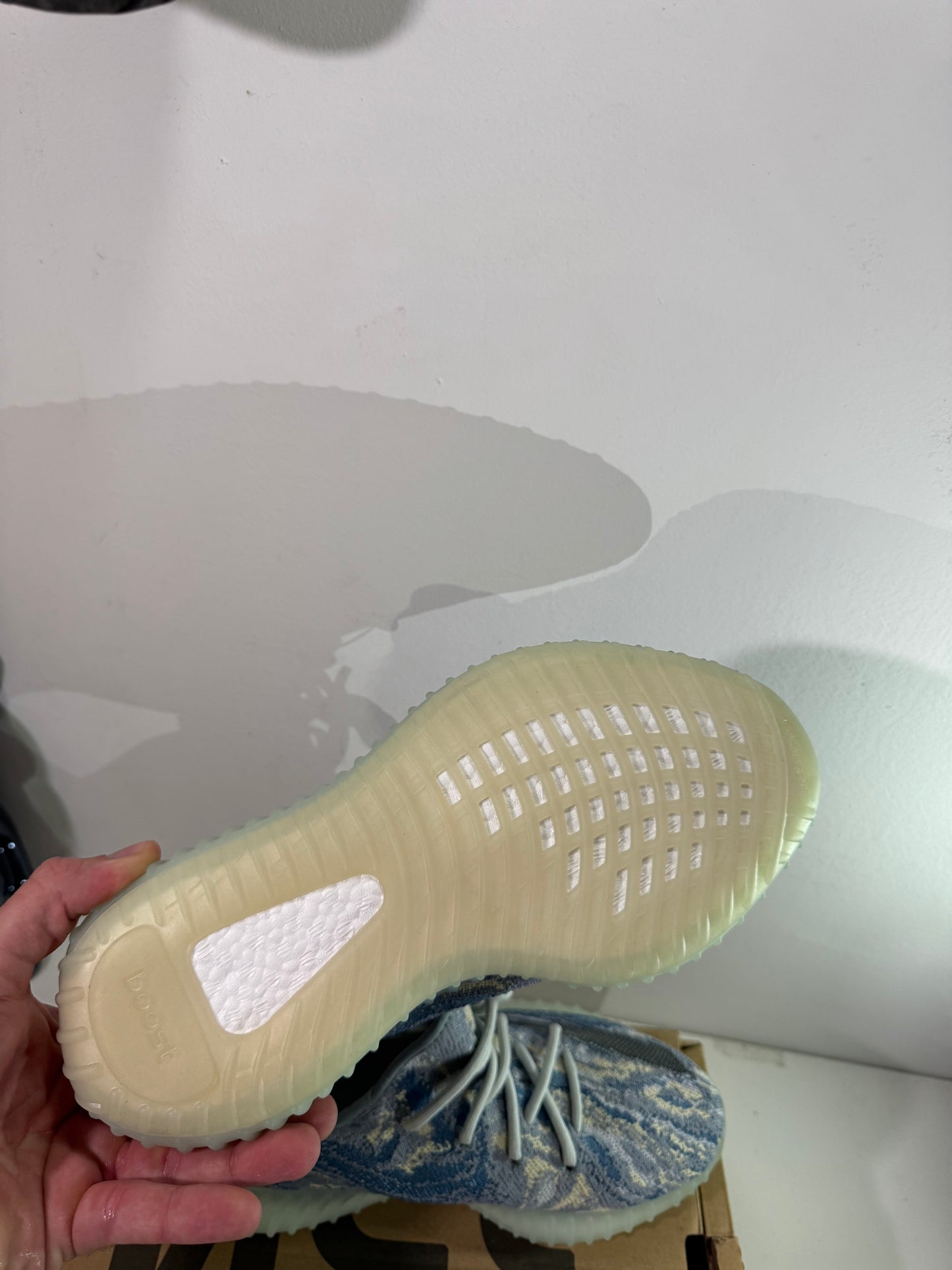 Yeezy 350 V2  Frost Blue (Mx Oat)